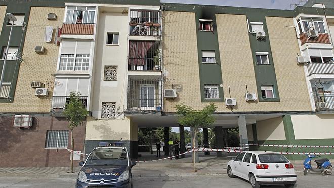 Muere un niño de seis años en el incendio de su casa en Sevilla