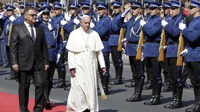 El Papa dice en Sarajevo que percibe un «clima de guerra»