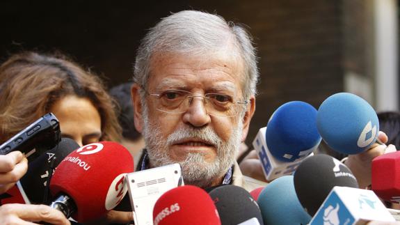 Ibarra pide que los diputados del PSOE que voten 'no' dimitan